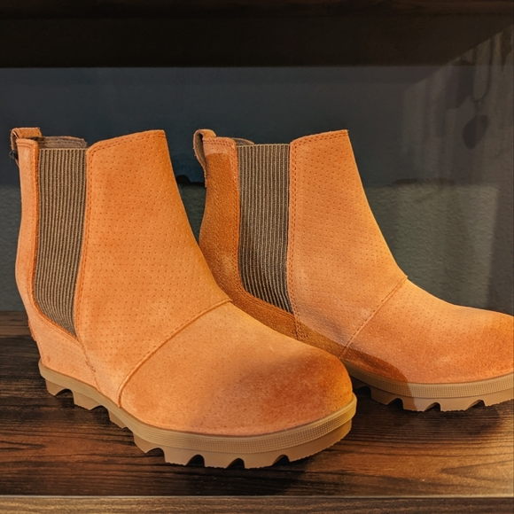 *HTF!* NWT Sorel Joan Of Arctic Wedge II Chelsea Boots 7.5 - Picture 2 of 8
